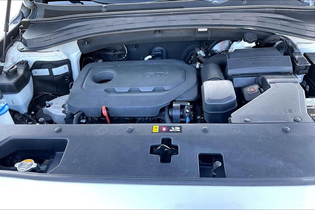 Used 2019 Hyundai Santa Fe SEL image 9