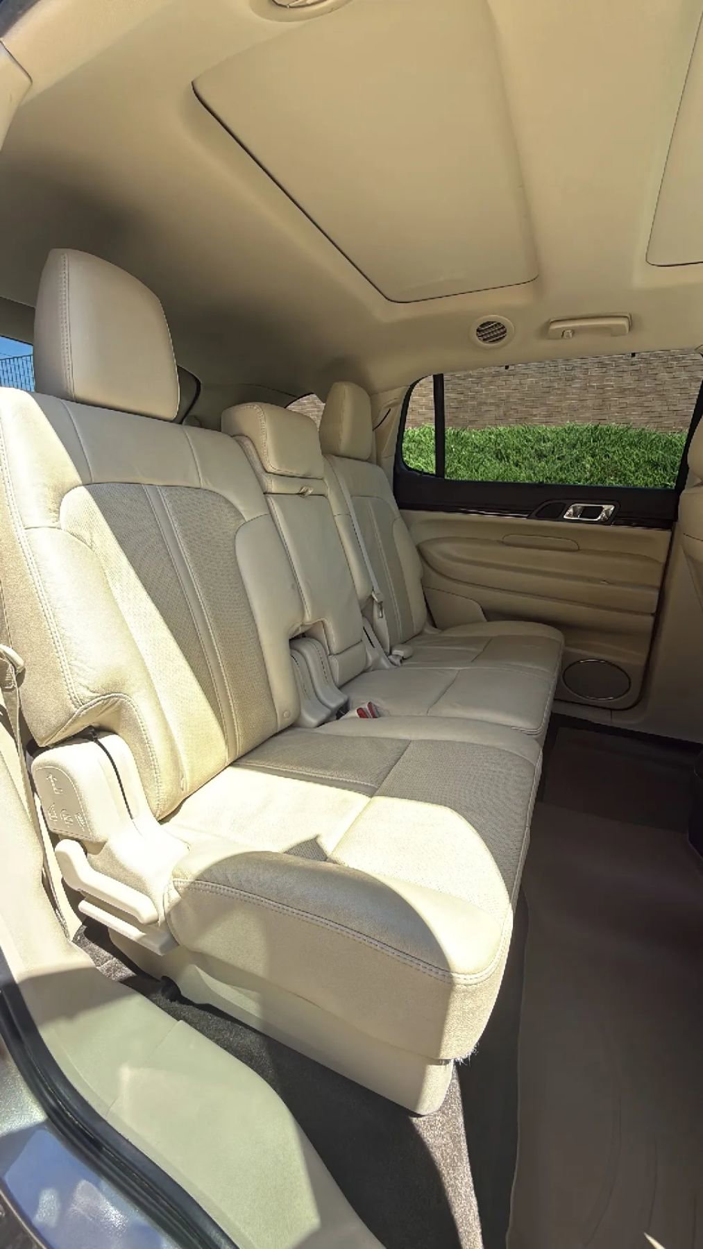 Used 2018 Lincoln MKT AWD w/ Technology Package image 32