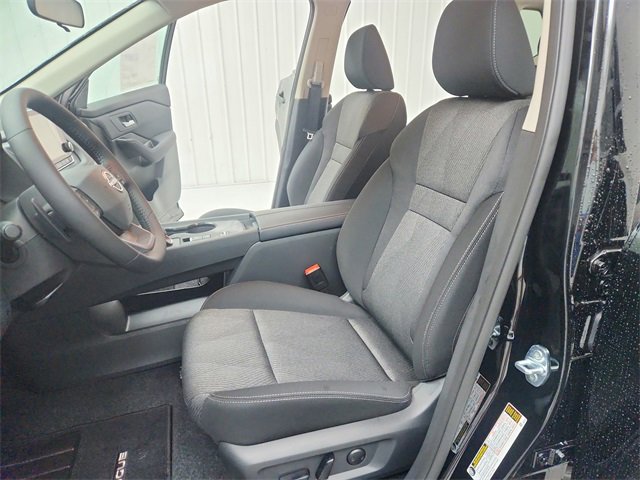 New 2025 Nissan Rogue SV image 19