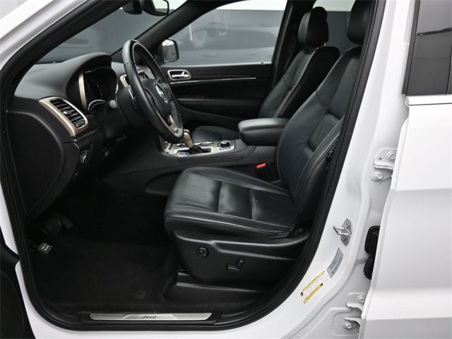 Used 2017 Jeep Grand Cherokee Limited image 24