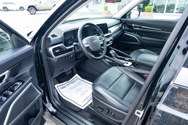 Used 2025 Kia Telluride S FWD image 14