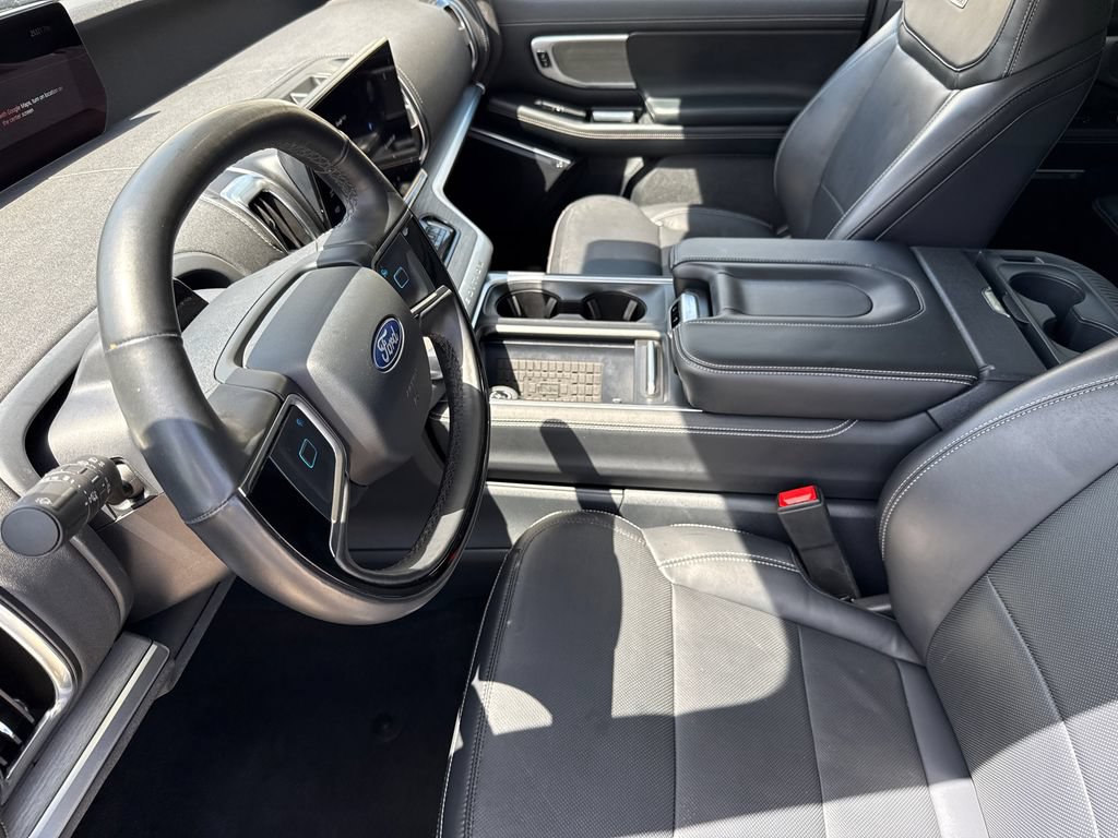Used 2025 Ford Expedition Platinum AWD/4WD image 20