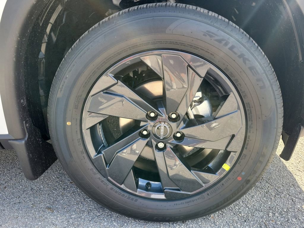 New 2026 Nissan Rogue SV FWD image 9