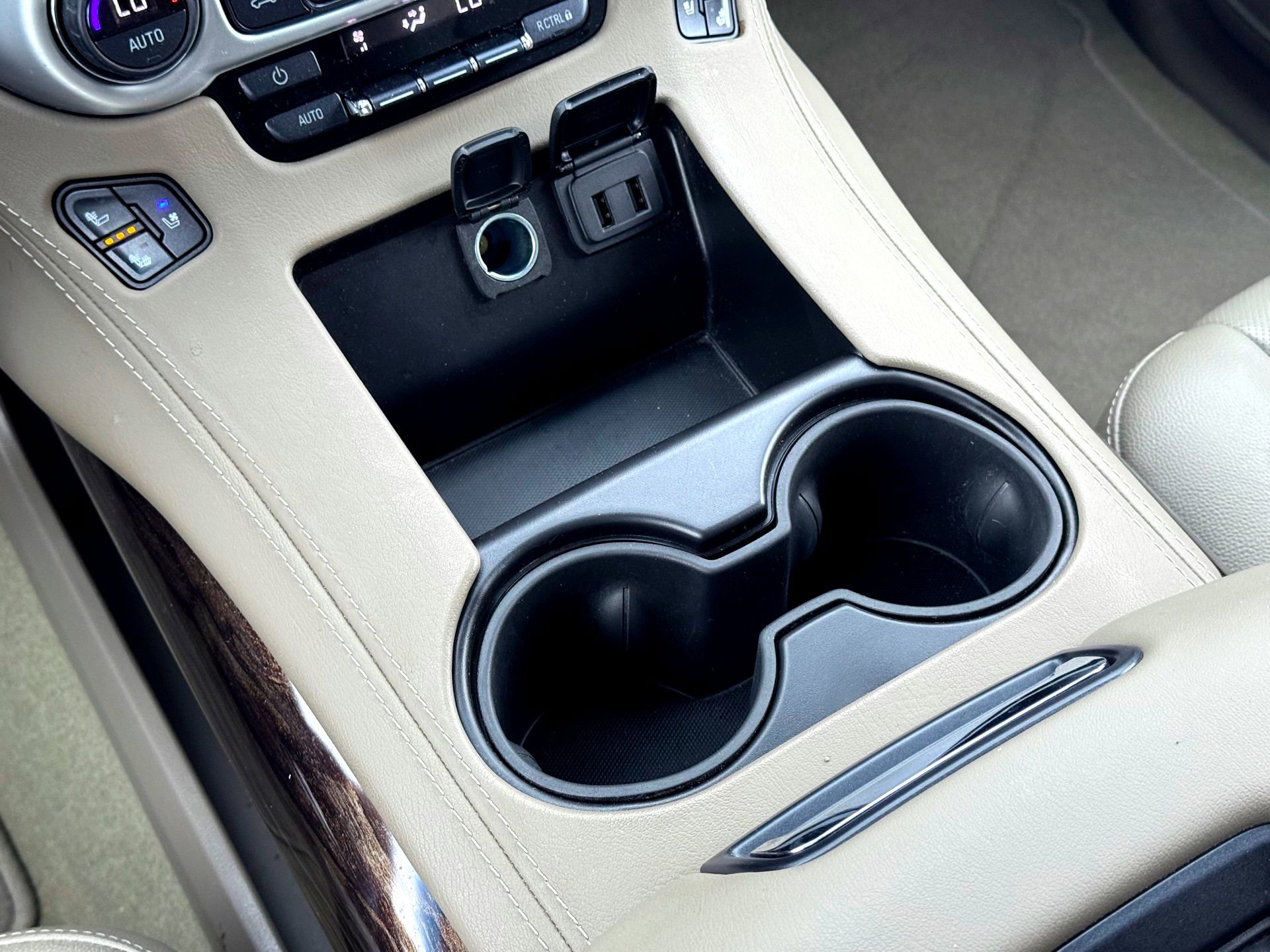 Used 2017 GMC Yukon SLT w/ Open Road Package image 31