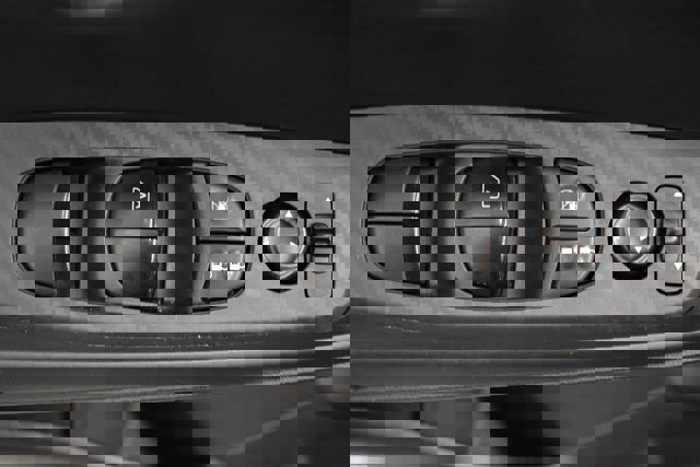 Used 2025 Nissan Sentra S image 23