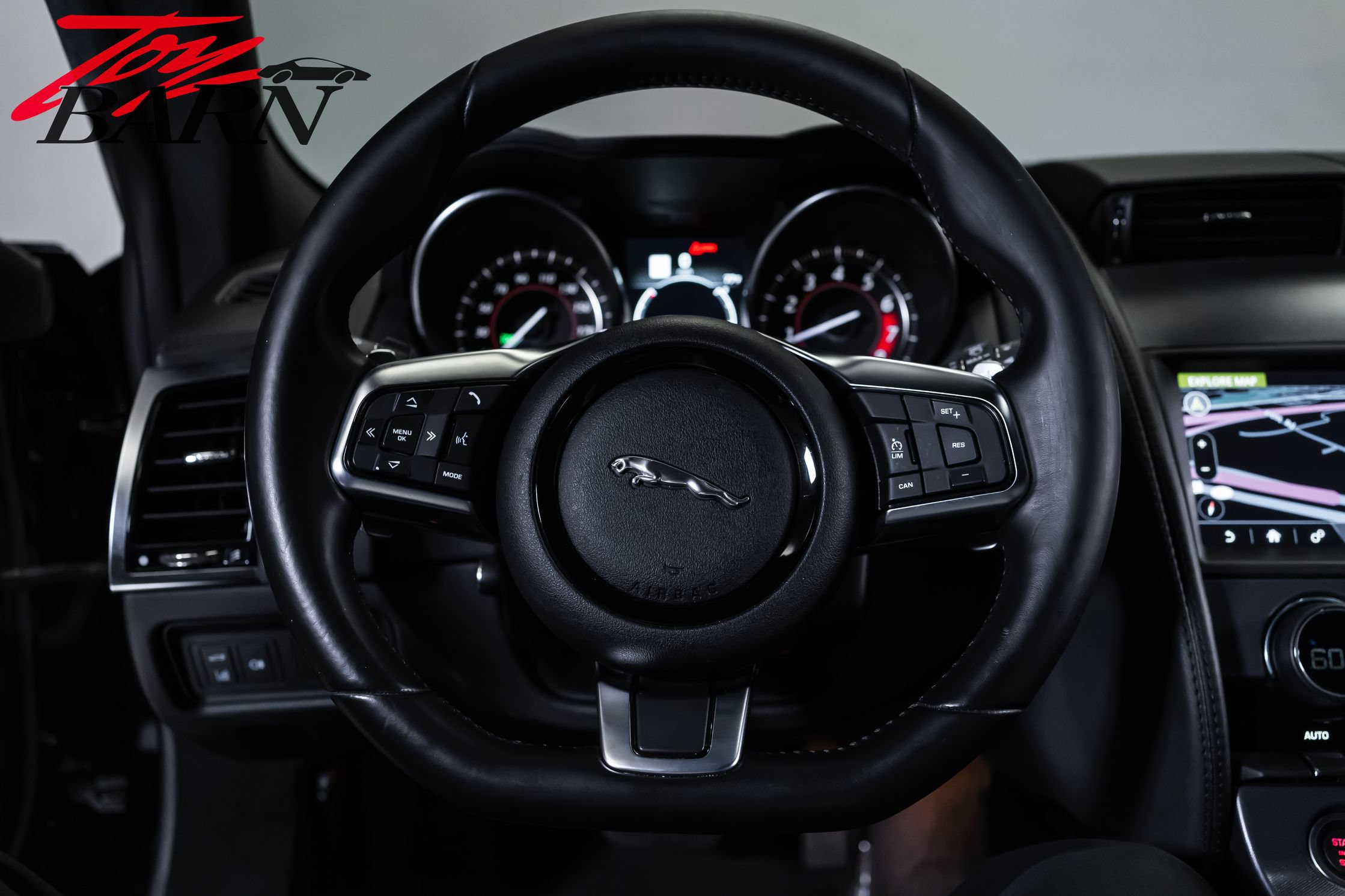 Used 2019 Jaguar F-TYPE Coupe RWD image 24