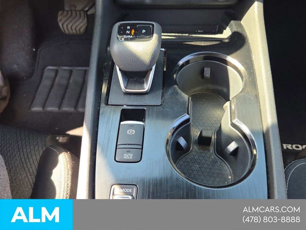 Used 2025 Nissan Rogue SV image 21