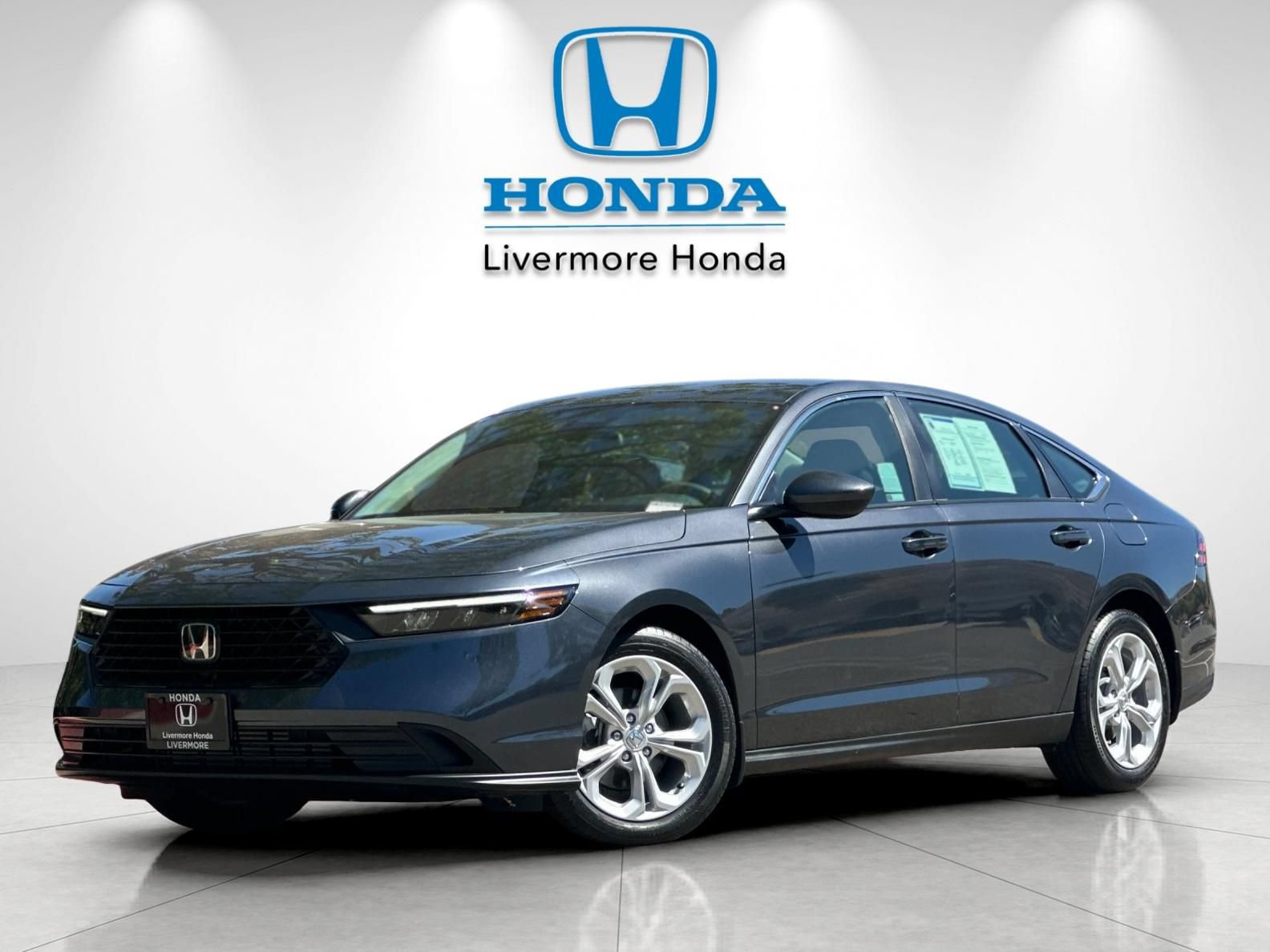 Used 2025 Honda Accord LX image 2