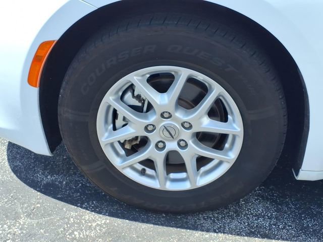 Used 2023 Chrysler Voyager LX FWD image 18