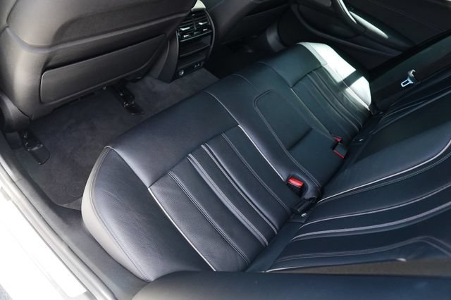 Used 2020 BMW M550i xDrive AWD/4WD image 14