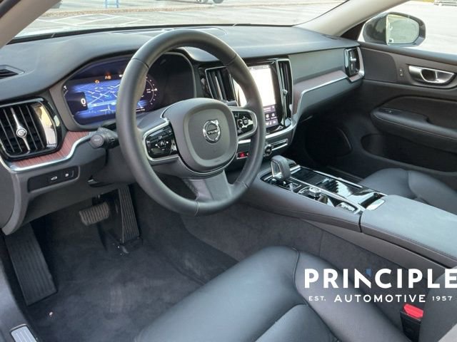 Certified 2025 Volvo S60 T8 Plus AWD/4WD image 27