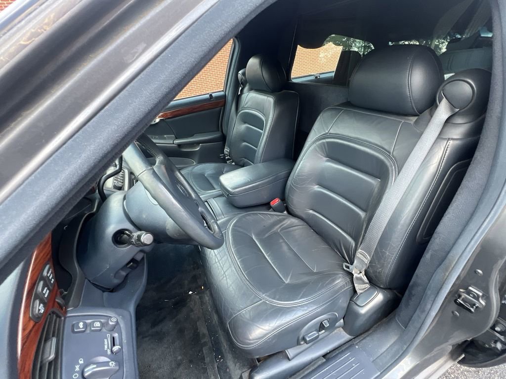 Used 2002 Cadillac De Ville Hearse image 19