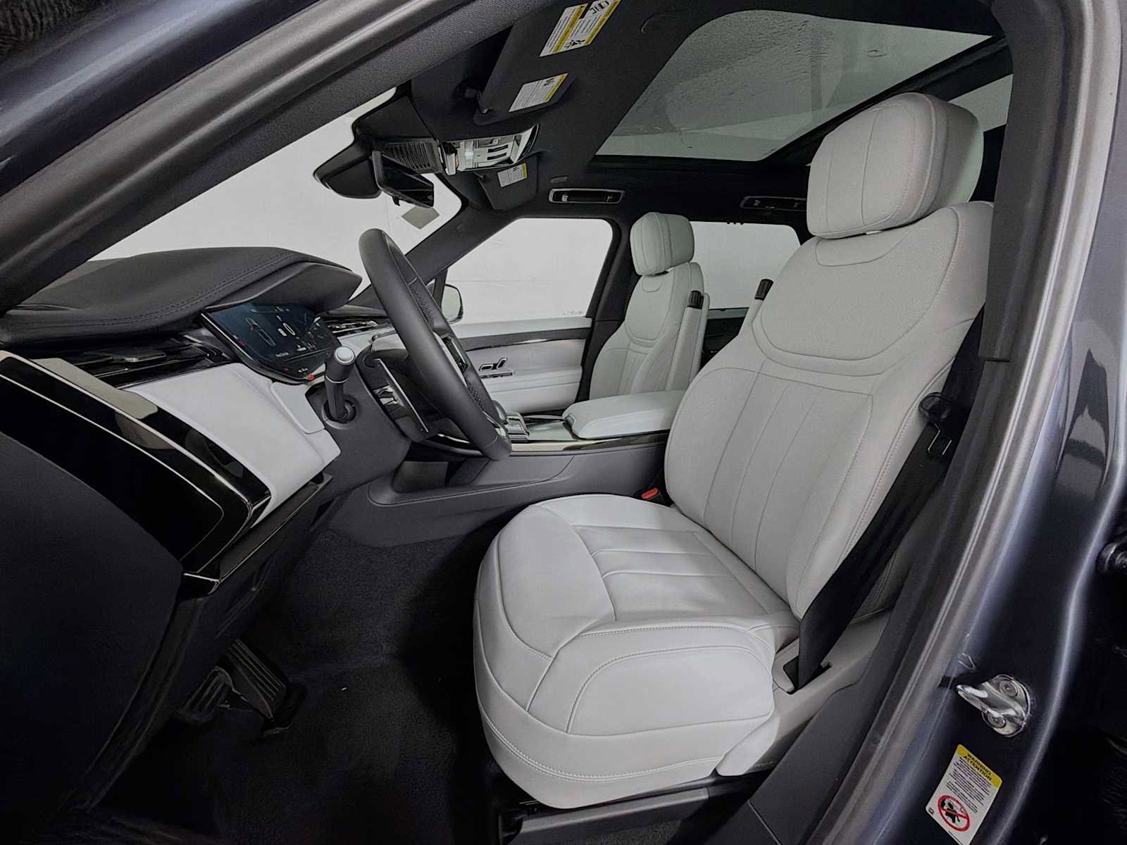 New 2026 Land Rover Range Rover Sport SE AWD/4WD image 10