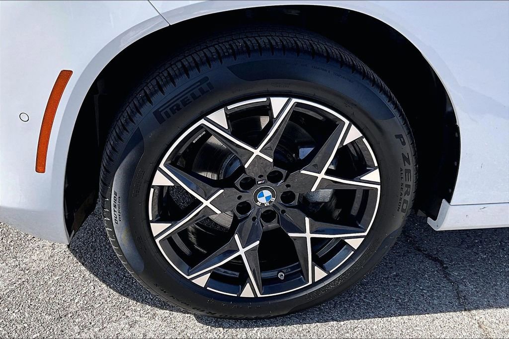 Used 2025 BMW X3 xDrive30i w/ M Sport Package image 12