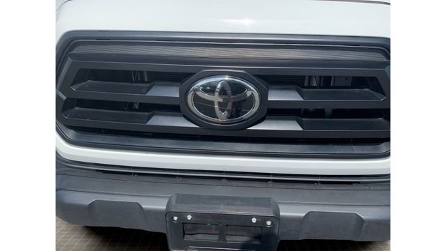 Used 2021 Toyota Tacoma SR image 9
