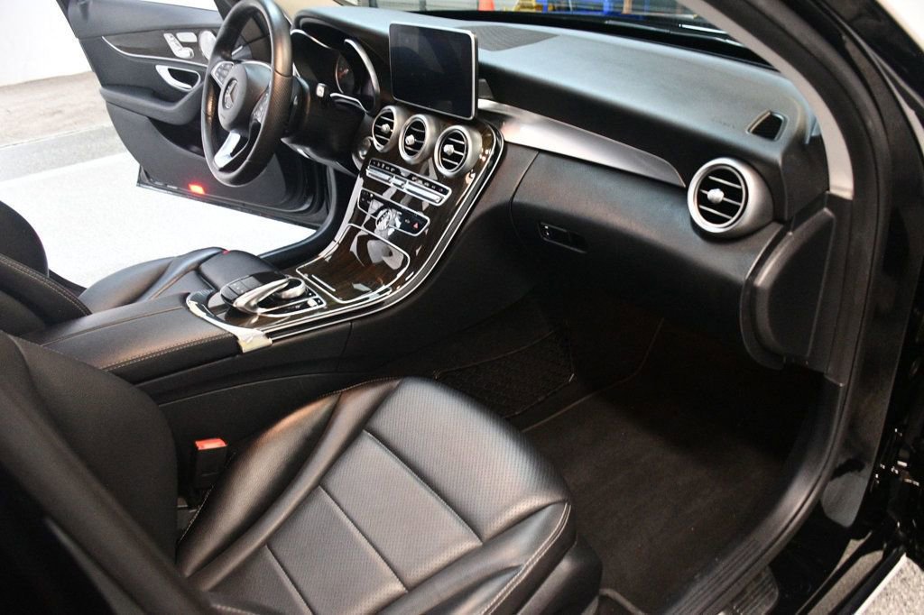 Used 2015 Mercedes-Benz C 300 Sedan image 27