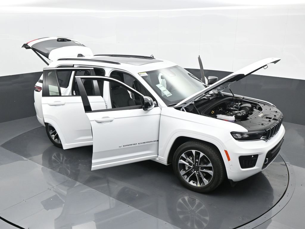 Used 2024 Jeep Grand Cherokee Overland w/ Luxury Tech Group IV image 73