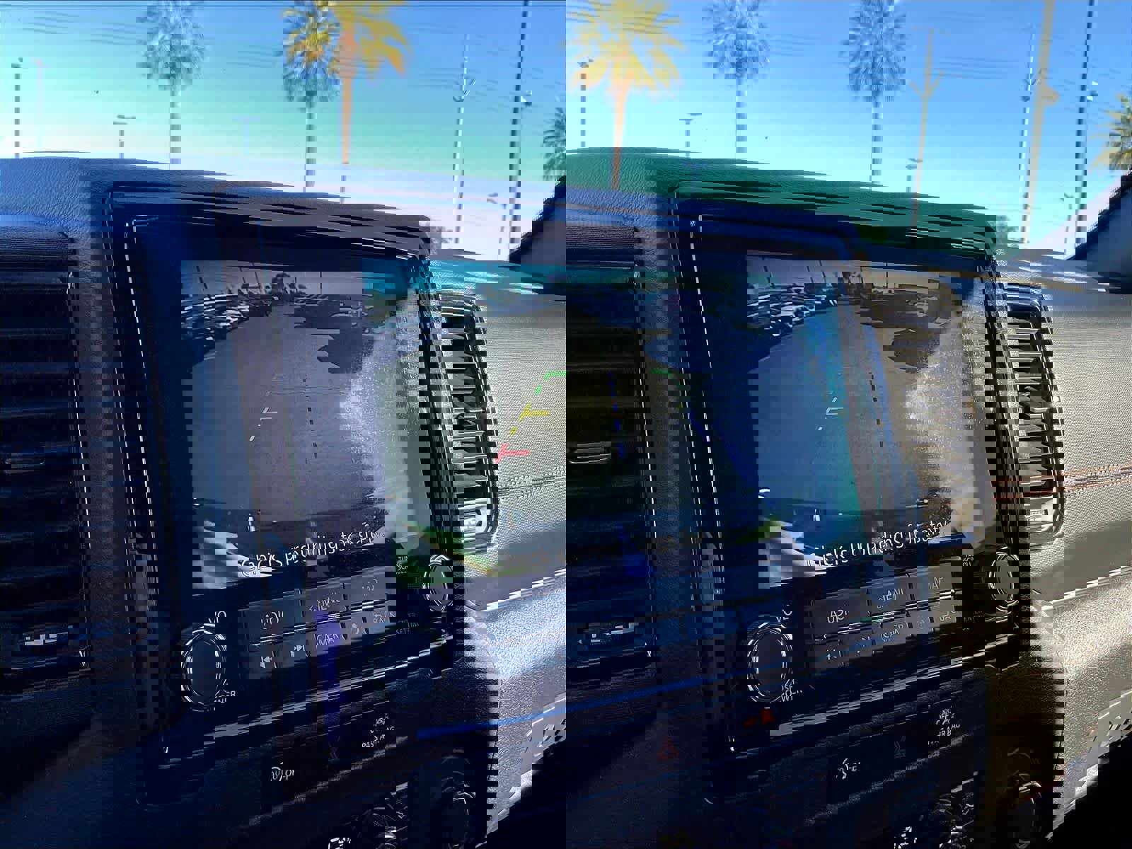 Used 2024 Nissan Frontier PRO-4X w/ Technology Package image 23