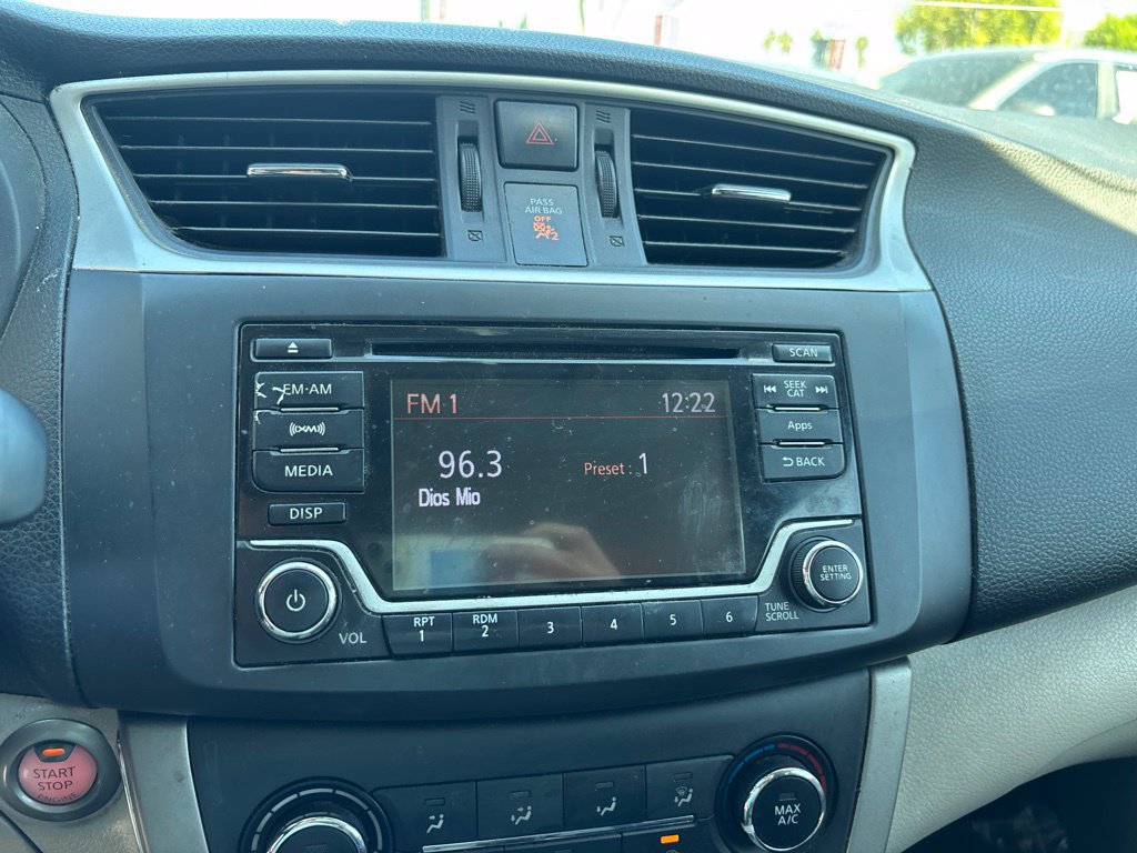 Used 2015 Nissan Sentra SV FWD image 17