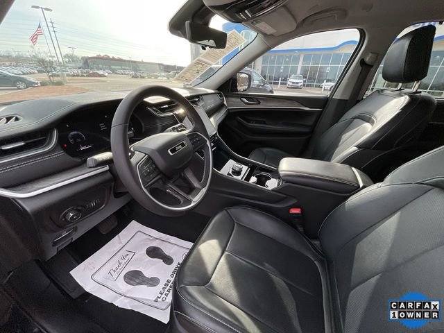 Used 2023 Jeep Grand Cherokee Limited w/ Luxury Tech Group II image 14
