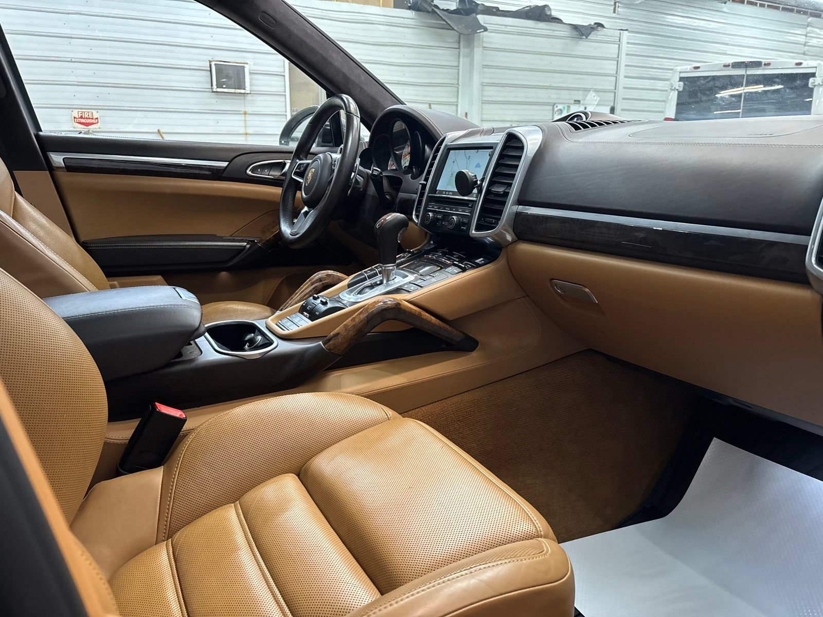 Used 2015 Porsche Cayenne Turbo AWD/4WD image 24