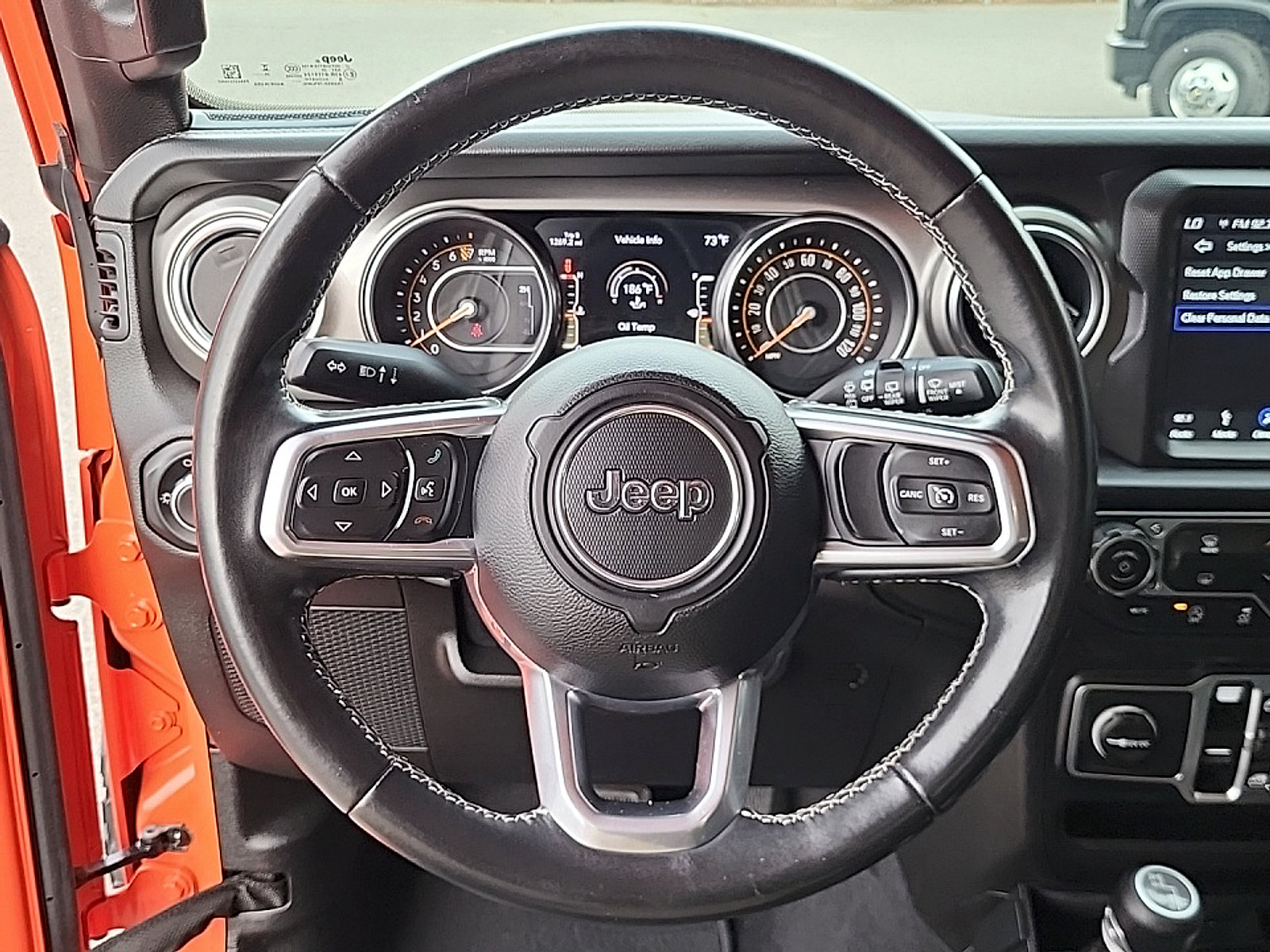 Used 2019 Jeep Wrangler Unlimited Sahara w/ Uconnect 4C Nav & Sound Group AWD/4WD image 16