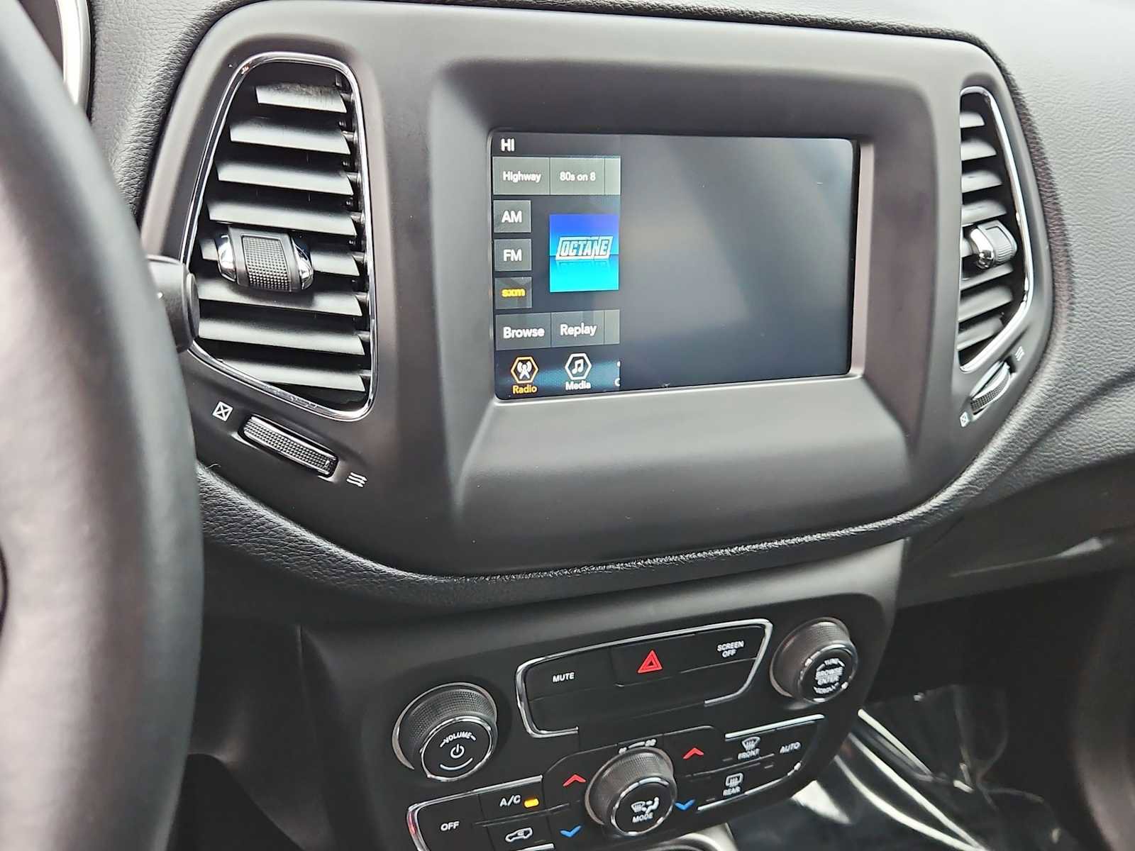 Used 2019 Jeep Compass Latitude w/ Popular Equipment Group image 27