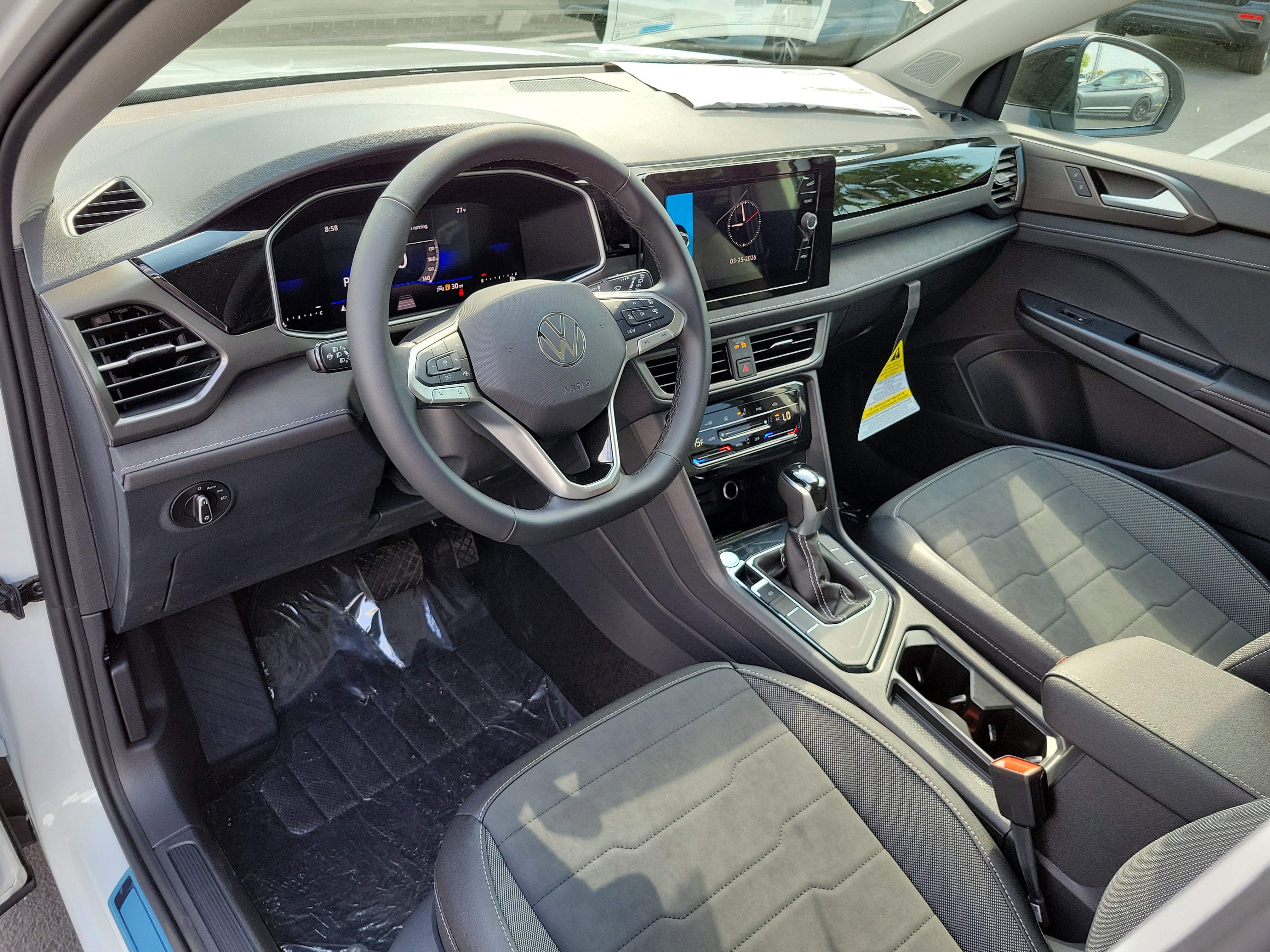New 2026 Volkswagen Taos SE FWD image 20