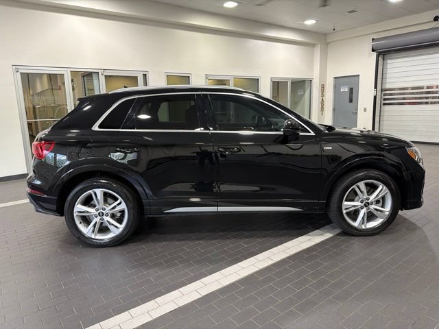 Used 2023 Audi Q3 2.0T Premium Plus w/ Premium Plus Package AWD/4WD image 6