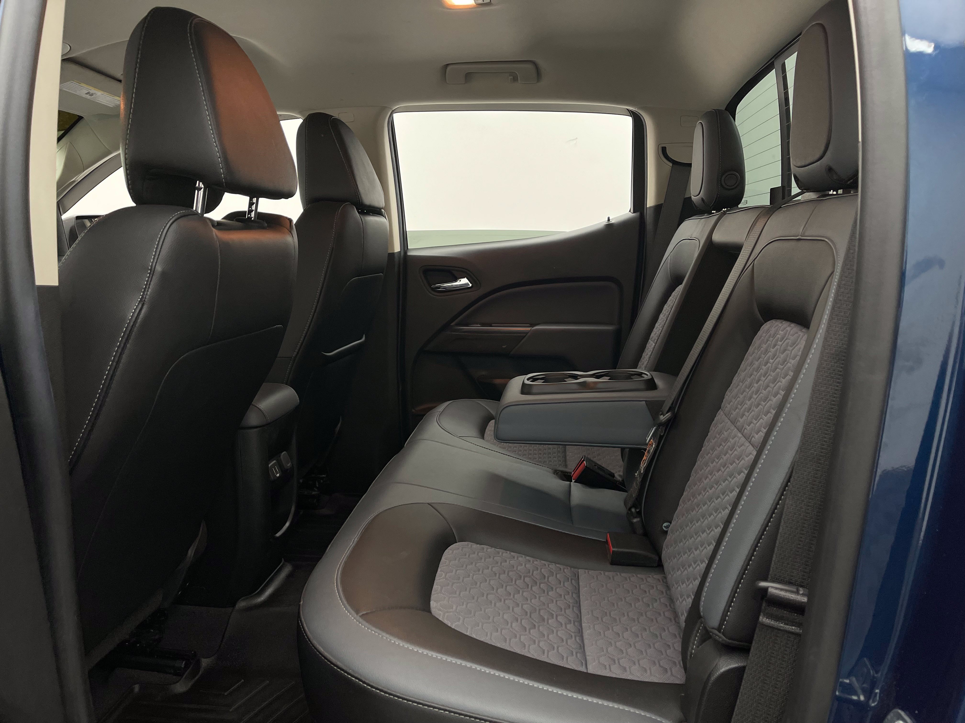 Used 2019 Chevrolet Colorado Z71 AWD/4WD image 39