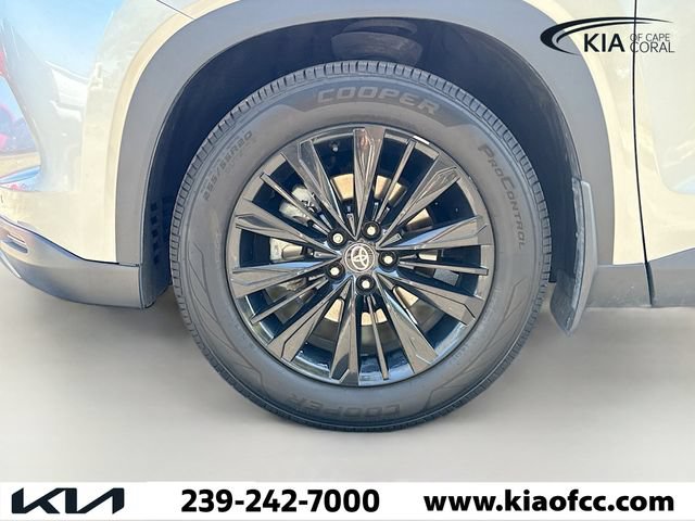 Used 2024 Toyota Grand Highlander AWD image 45