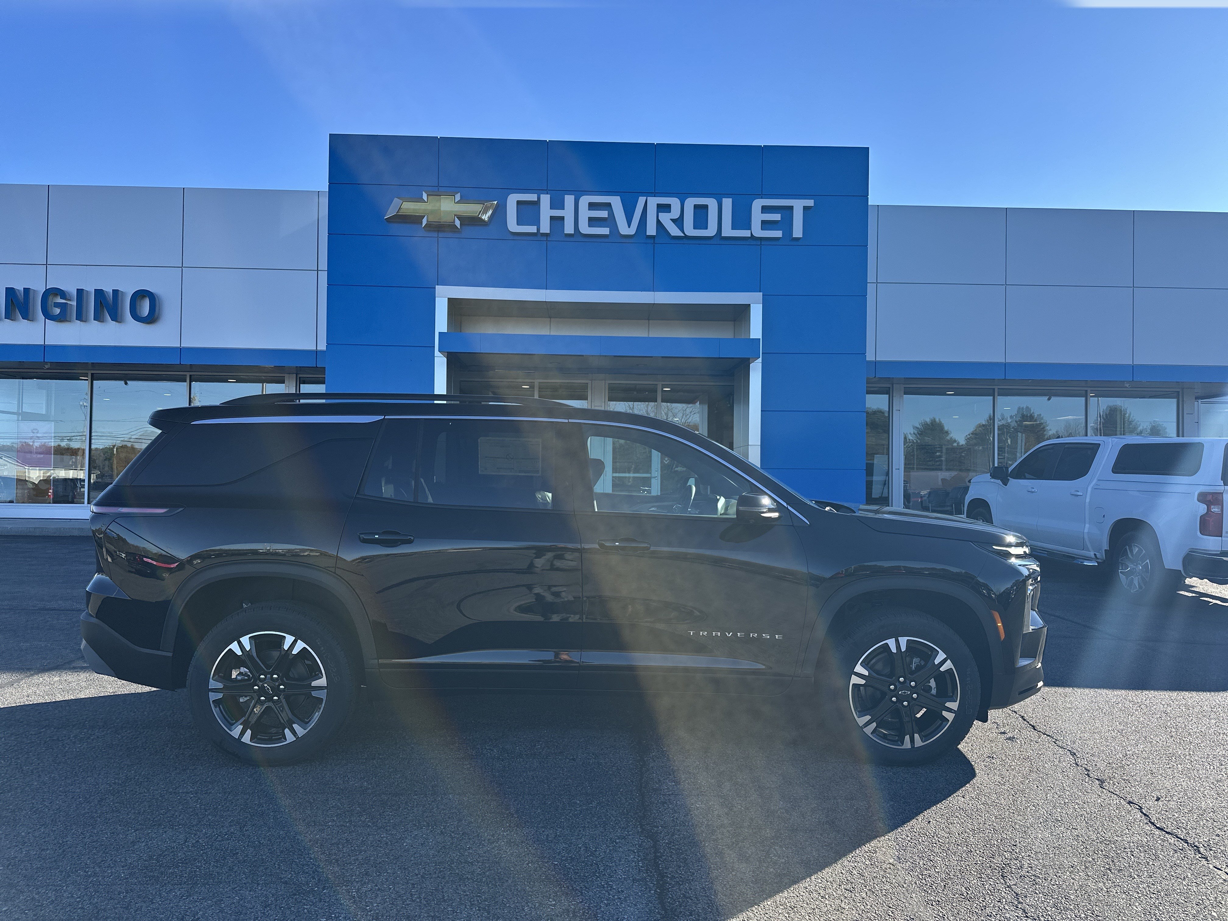 New 2027 Chevrolet Traverse LT w/ Driver Confidence Package