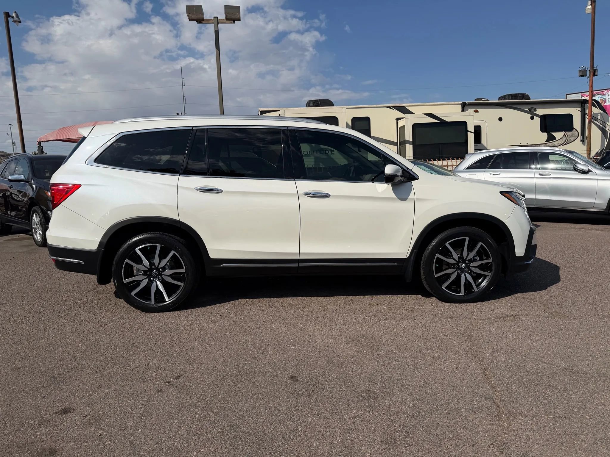 Used 2019 Honda Pilot Elite image 4