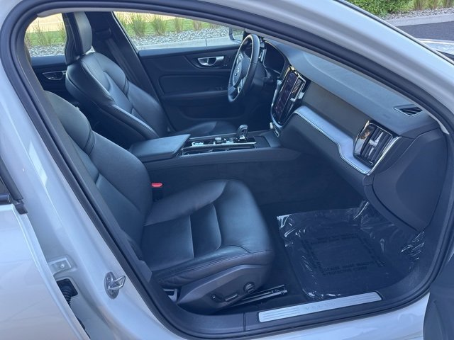 Certified 2024 Volvo S60 B5 Core image 15