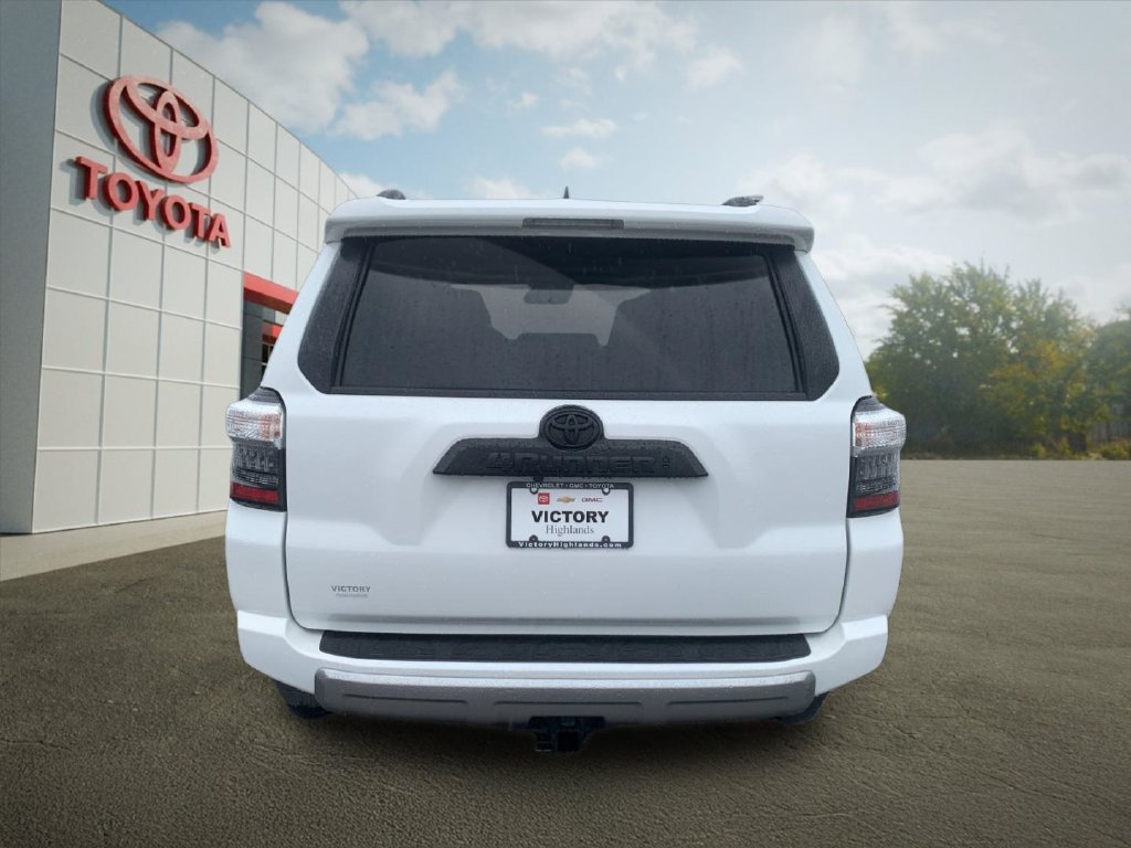 Used 2024 Toyota 4Runner TRD Off-Road Premium w/ Off Road Premium Plus Package AWD/4WD image 4