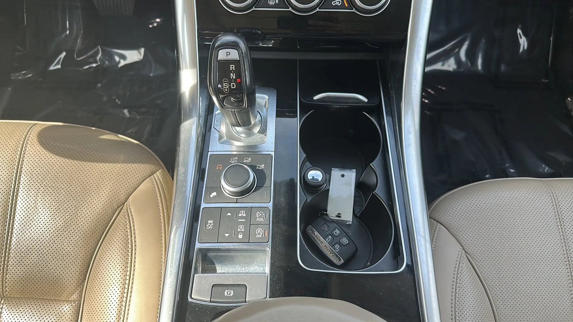 Used 2016 Land Rover Range Rover Sport HSE image 42