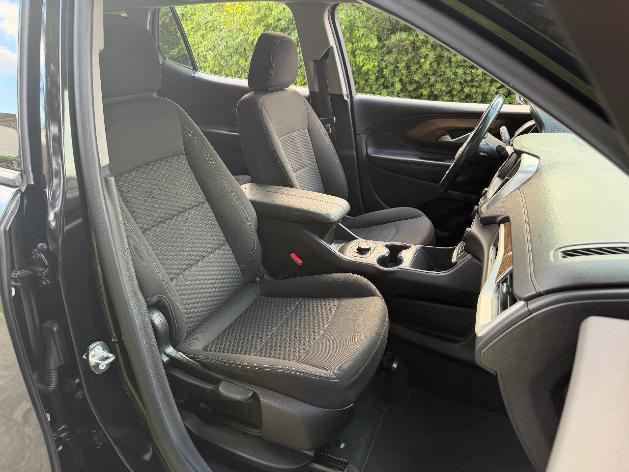 Used 2018 GMC Terrain SLE FWD image 26