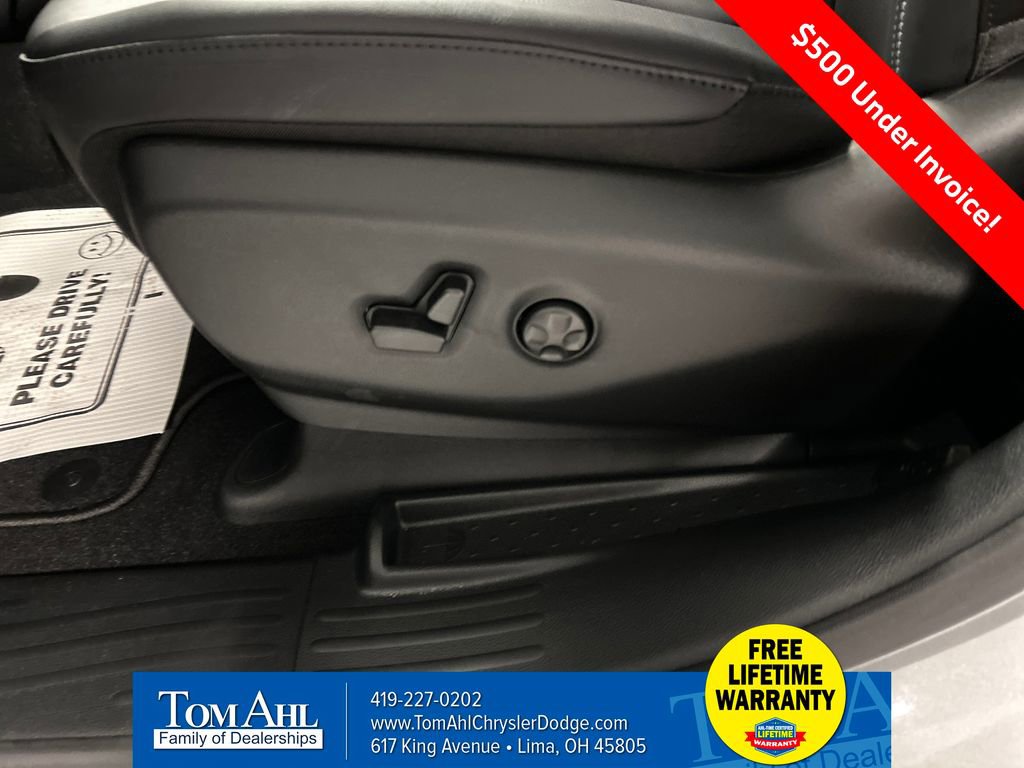 New 2026 Chrysler Voyager LX image 11