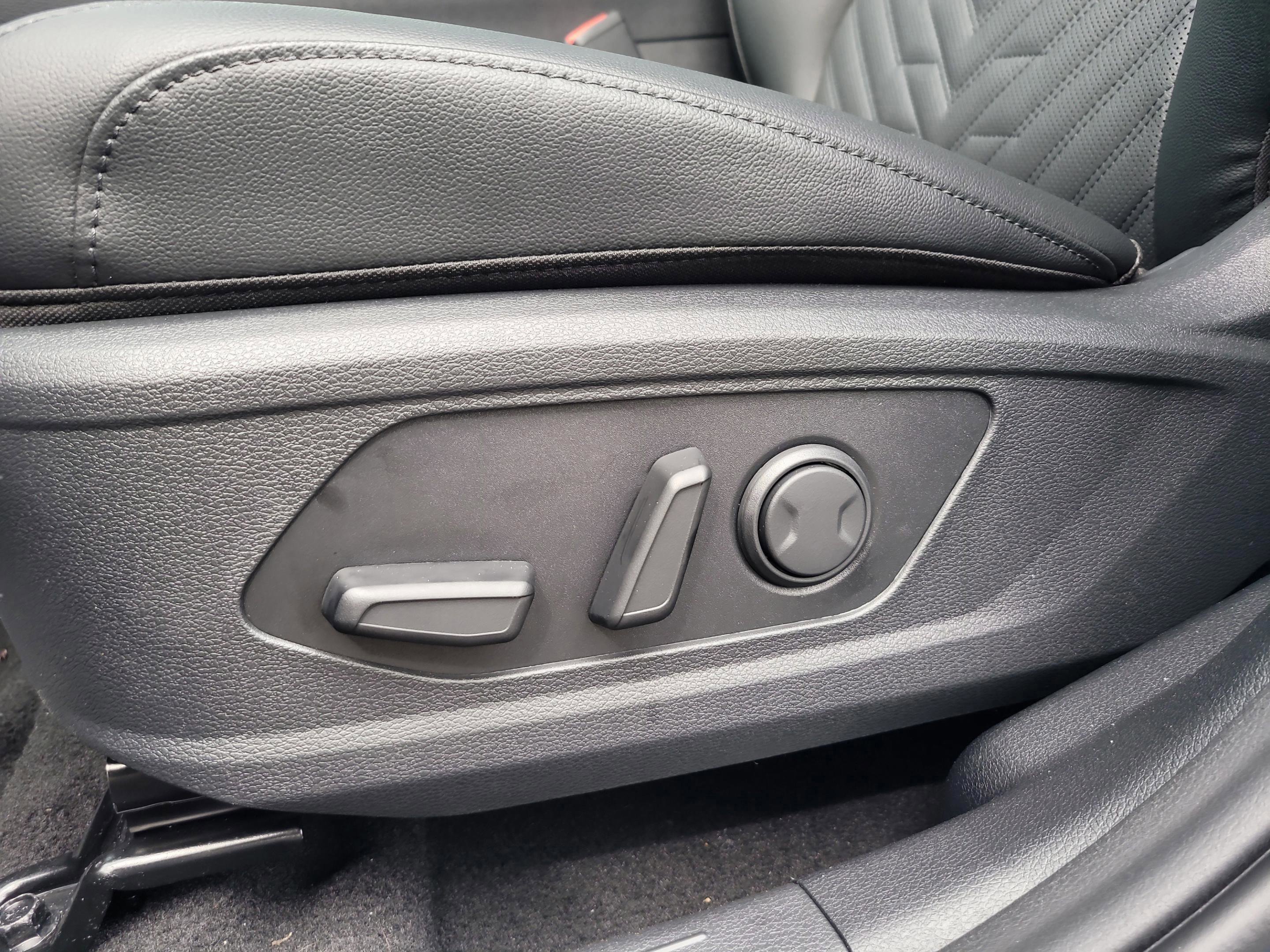 New 2026 Kia Sportage X-Line w/ X-Line Technology Package image 23