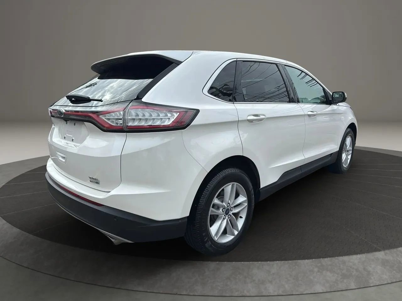 Used 2018 Ford Edge SEL w/ Equipment Group 201A image 5