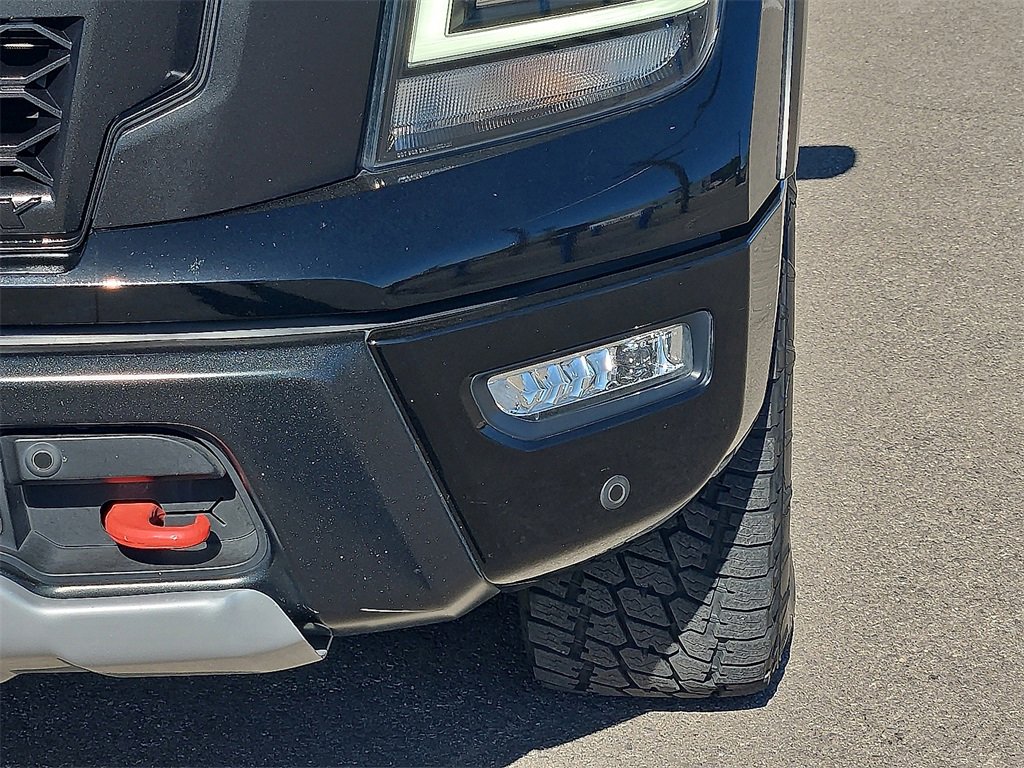 Used 2021 Nissan Titan PRO-4X w/ Pro-4x Convenience Package image 10