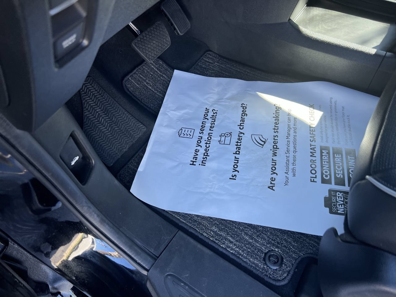 Used 2025 Honda Odyssey Elite image 17