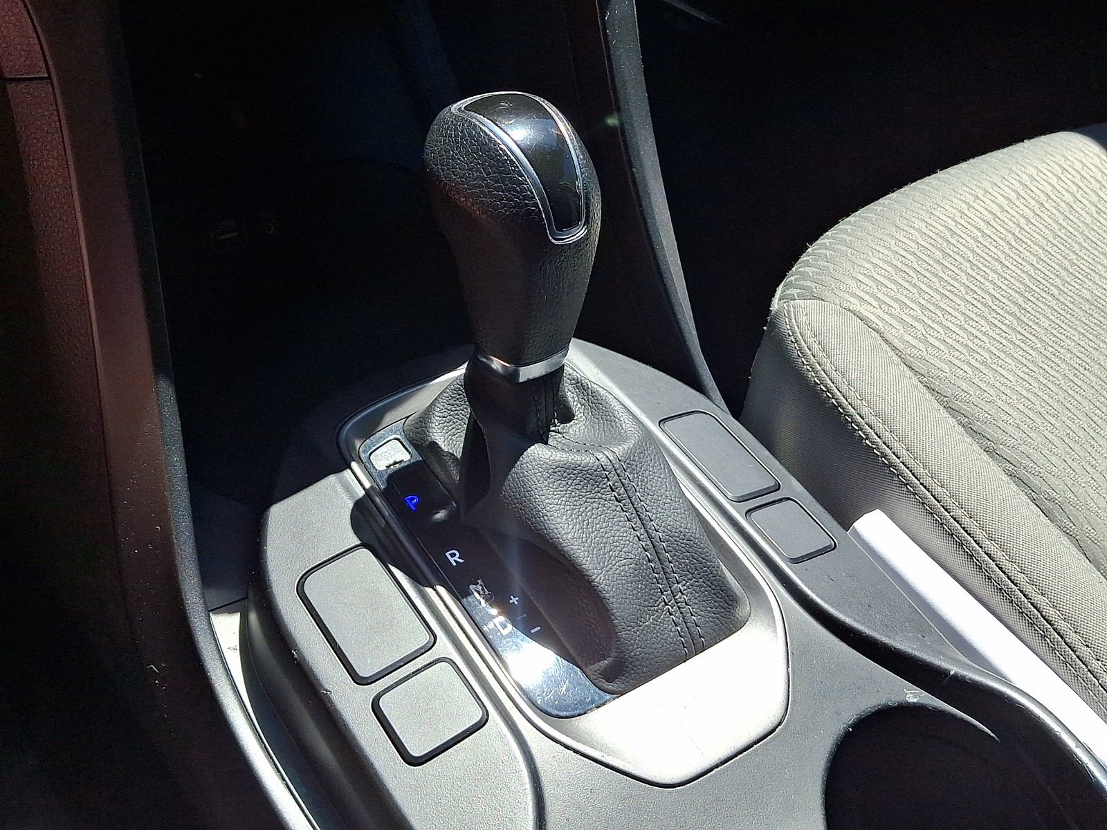 Used 2019 Hyundai Santa Fe XL SE FWD image 15