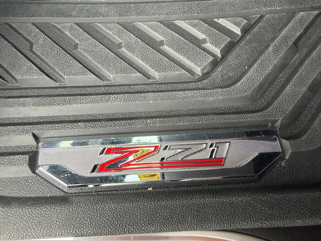 Used 2025 Chevrolet Silverado 1500 LT Trail Boss w/ Convenience Package II image 37