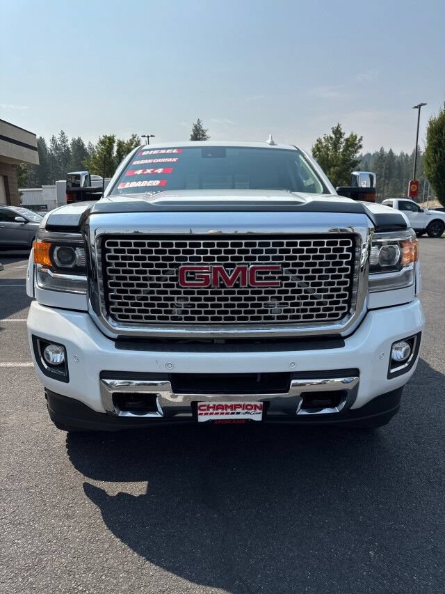 Used 2016 GMC Sierra 3500 Denali w/ Driver Alert Package AWD/4WD image 2