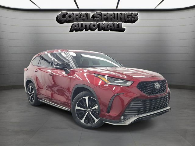Used 2021 Toyota Highlander XSE