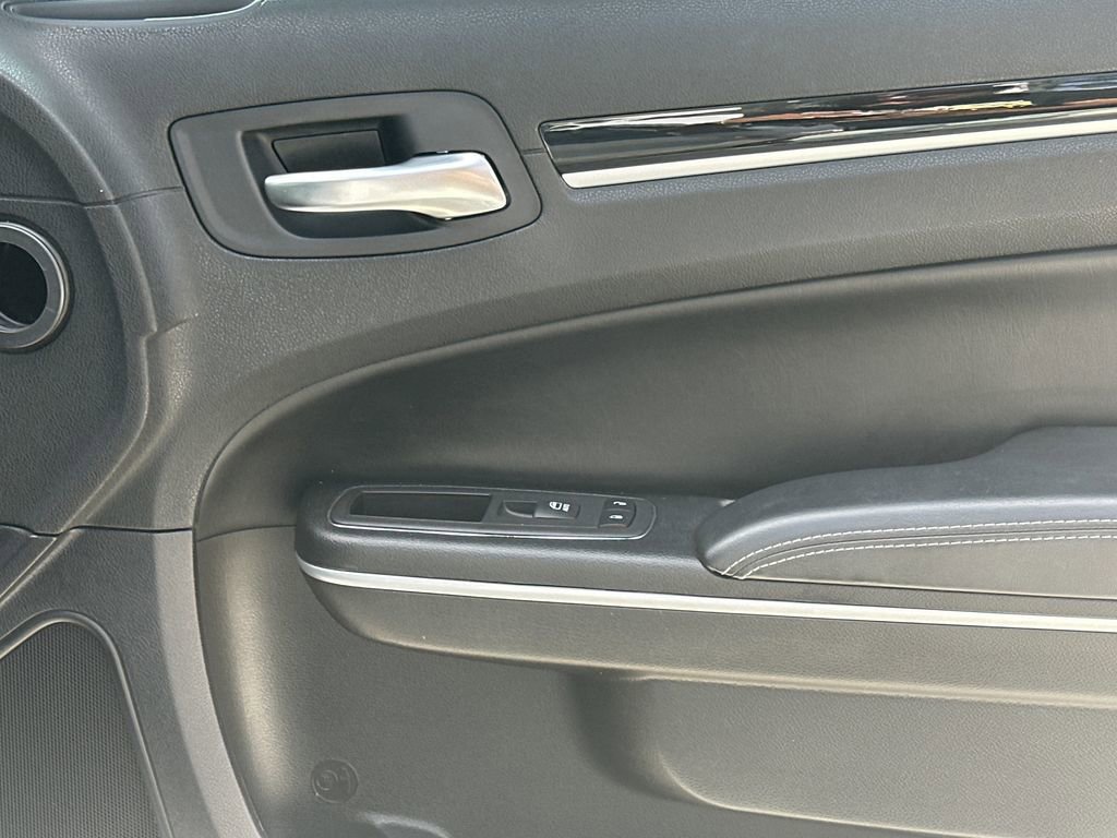 Used 2023 Chrysler 300 S image 16