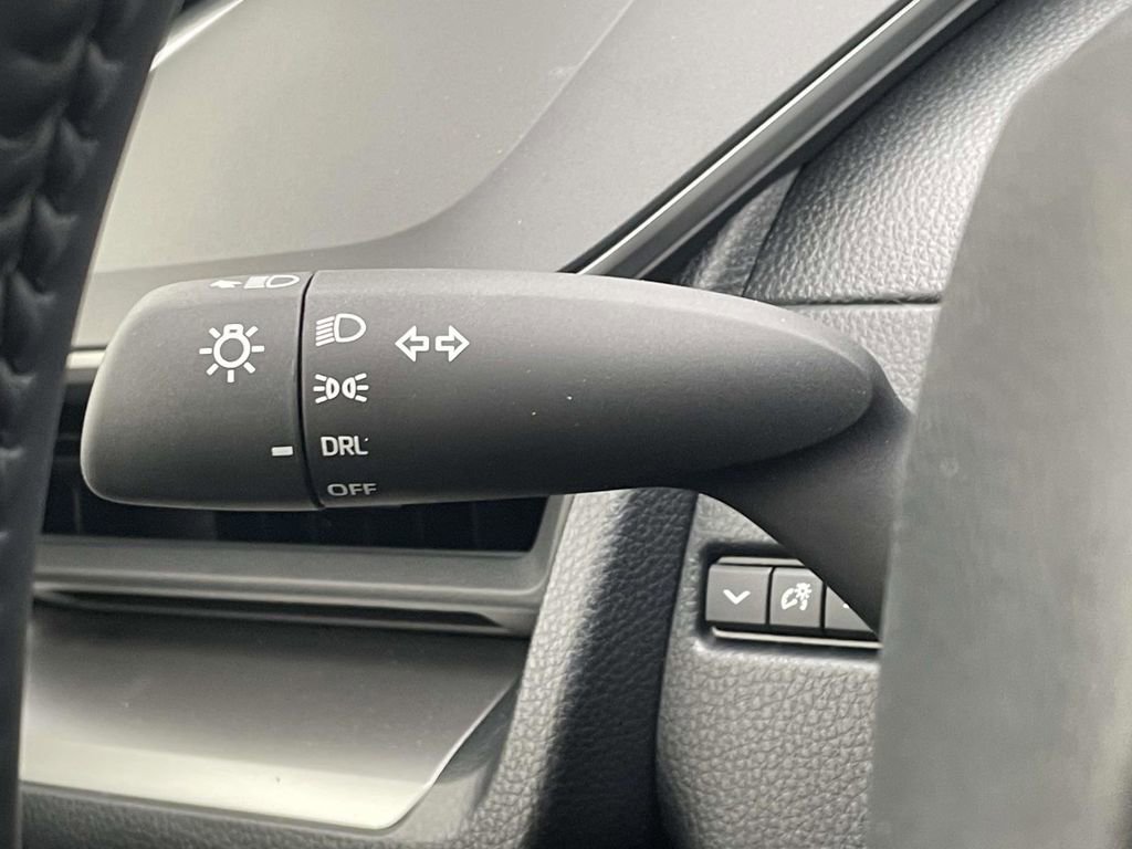 New 2026 Toyota Prius LE image 33