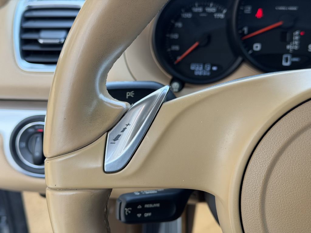 Used 2014 Porsche Cayman w/ Infotainment Package image 33