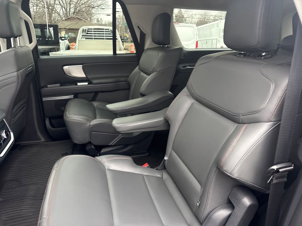 Used 2025 Ford Expedition Max Active AWD/4WD image 23